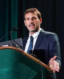 Muzzi at lectern ASC2018