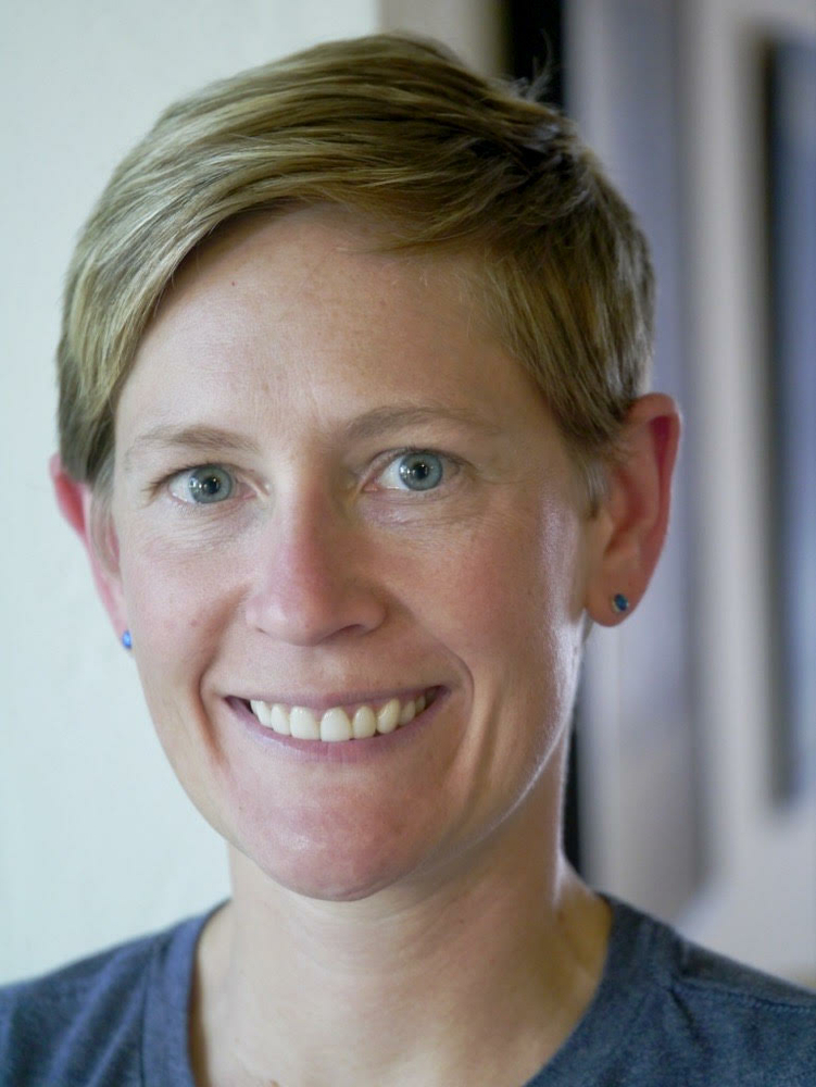 Anna Fox Headshot