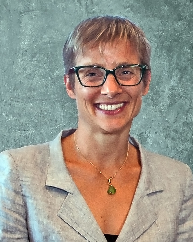 Luisa Chiesa headshot photo 2016.